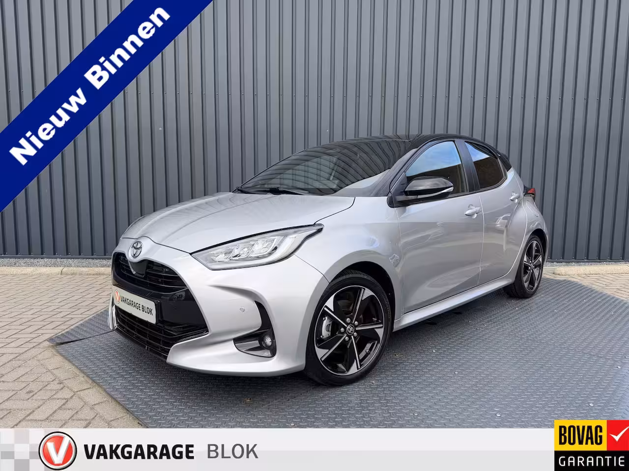 Toyota Yaris 1.5 Hybrid 130 Executive / Bi tone | Pano dak | JBL | PDC A+V | 10 jr GARANTIE | Rijklaar
