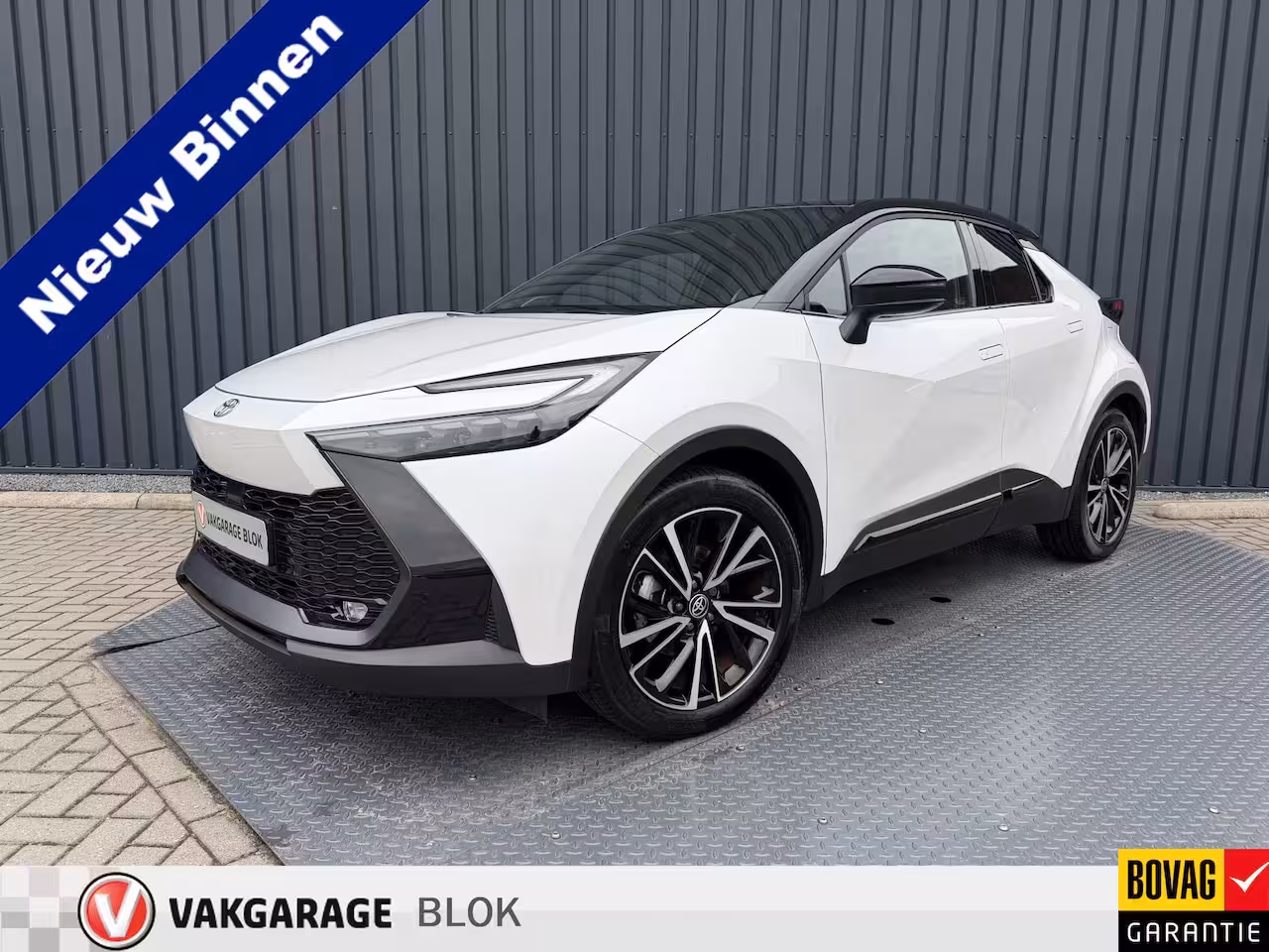Toyota C-HR 2.0 Hybrid 200(GEEN plug-in) Executive | Head-up | JBL | 10 jr GARANTIE | Rijklaar