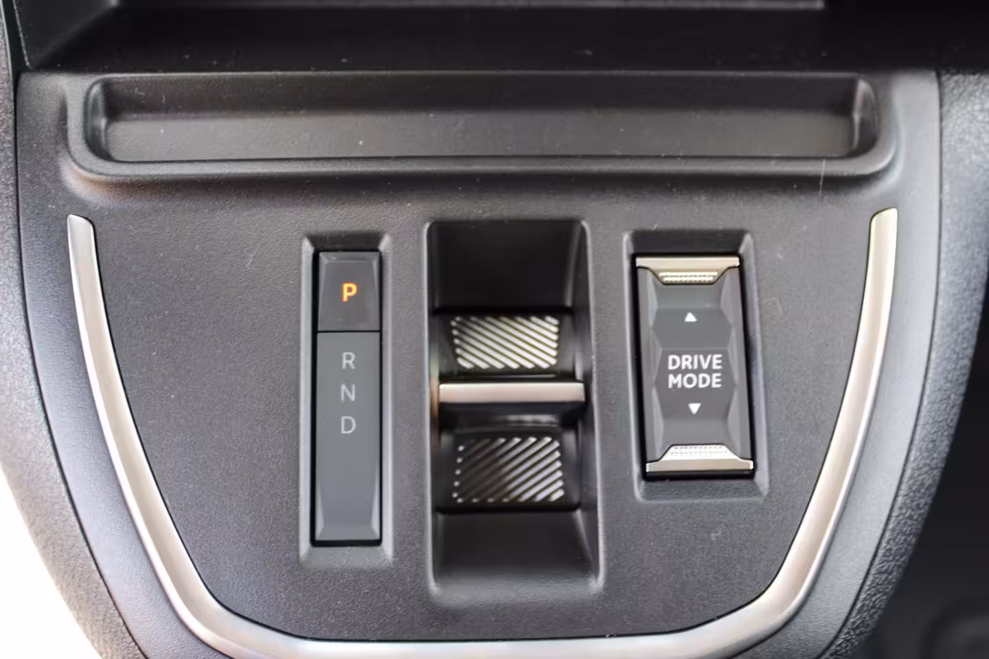 Opel Vivaro Electric Standaard - | Elektrisch bedienbare en verwarmde buitenspiegels | Multi-mode toggle (ECO,