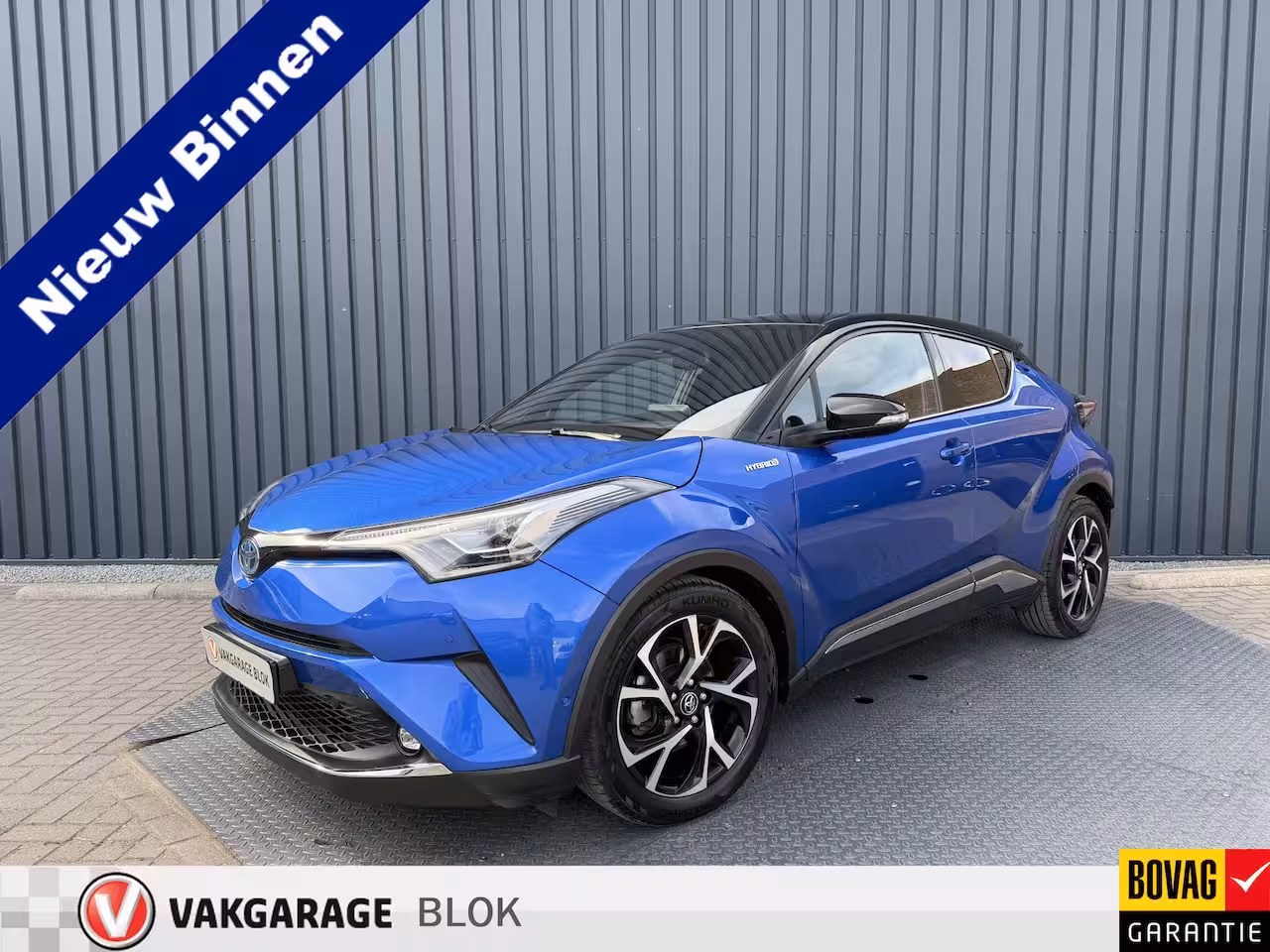 Toyota C-HR 1.8 Hybrid Executive / Bi tone | Leer/alcantara | Dealer onderhouden | LED | JBL | Rijklaa