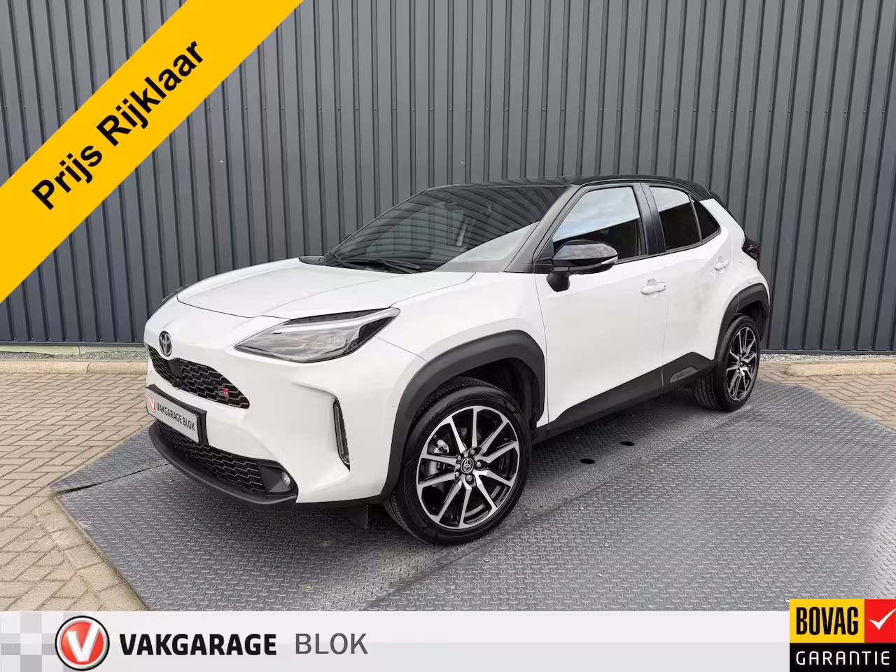 Toyota Yaris Cross 1.5 Hybrid GR Sport | 360 camera | 8.000 km | Head-up | BSM | Rijklaar