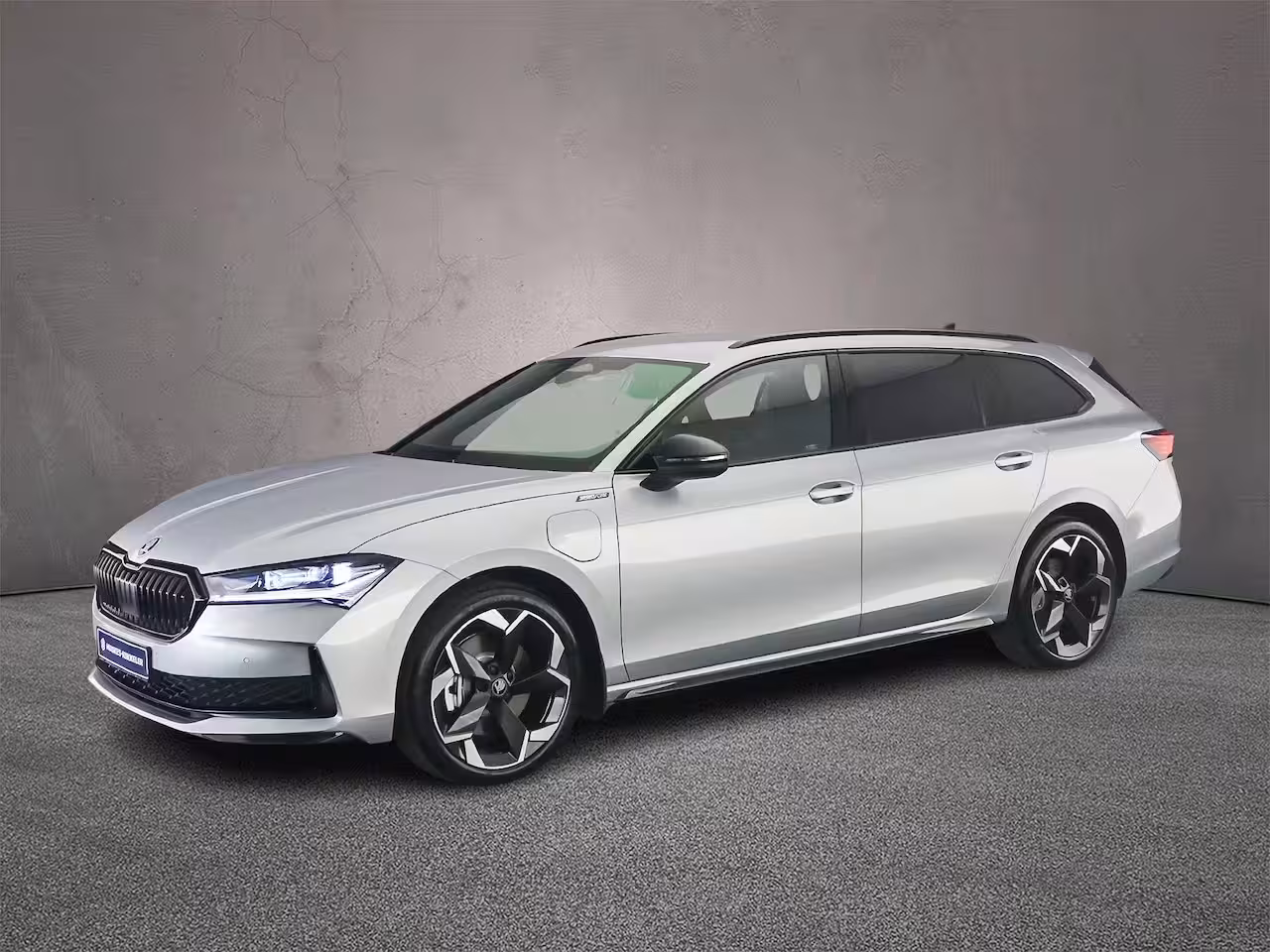 Skoda Superb Sportline Business 1.5 TSI PHEV 204pk DSG Automaat Trekhaak, Adaptive cruise control, Navi