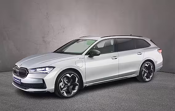 Skoda Superb Sportline Business 1.5 TSI PHEV 204pk DSG Automaat Trekhaak, Adaptive cruise control, Navi