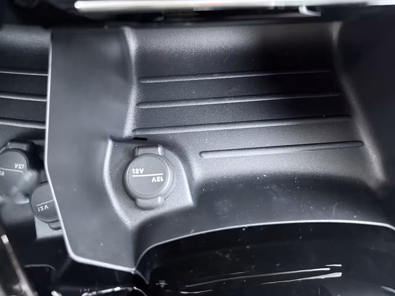 Peugeot 208 GT | Elektrische parkeerrem | Extra getinte achterste zijruiten en achterruit | Extra geti
