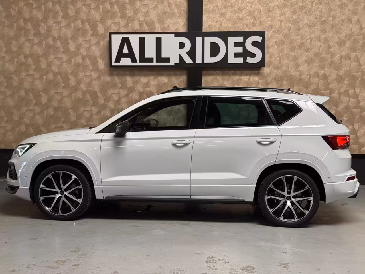 Cupra Ateca 2.0 TSI 4DRIVE 300 PK | Facelift | Pano | Keyless | Trekhaak | 360 camera