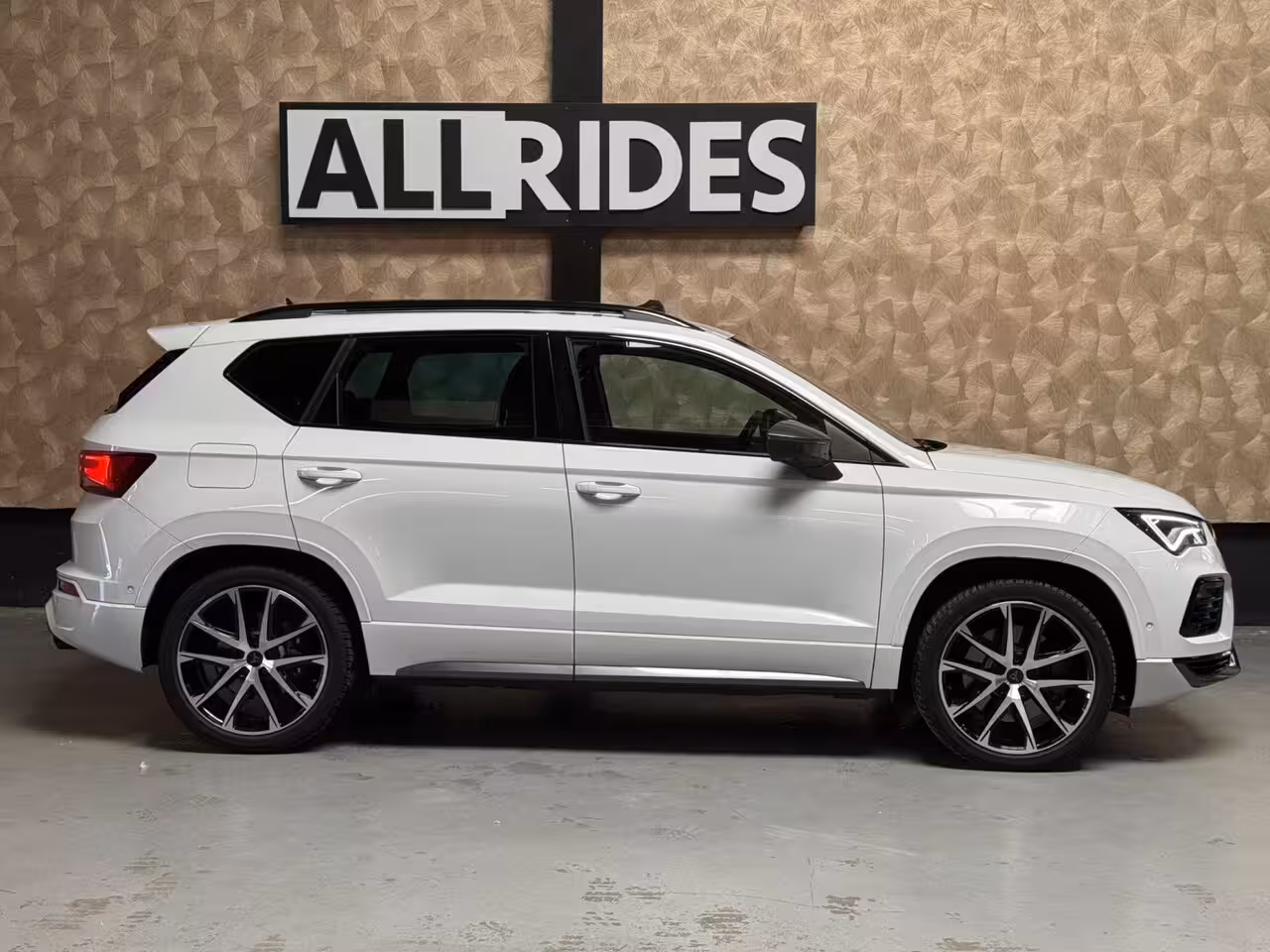 Cupra Ateca 2.0 TSI 4DRIVE 300 PK | Facelift | Pano | Keyless | Trekhaak | 360 camera