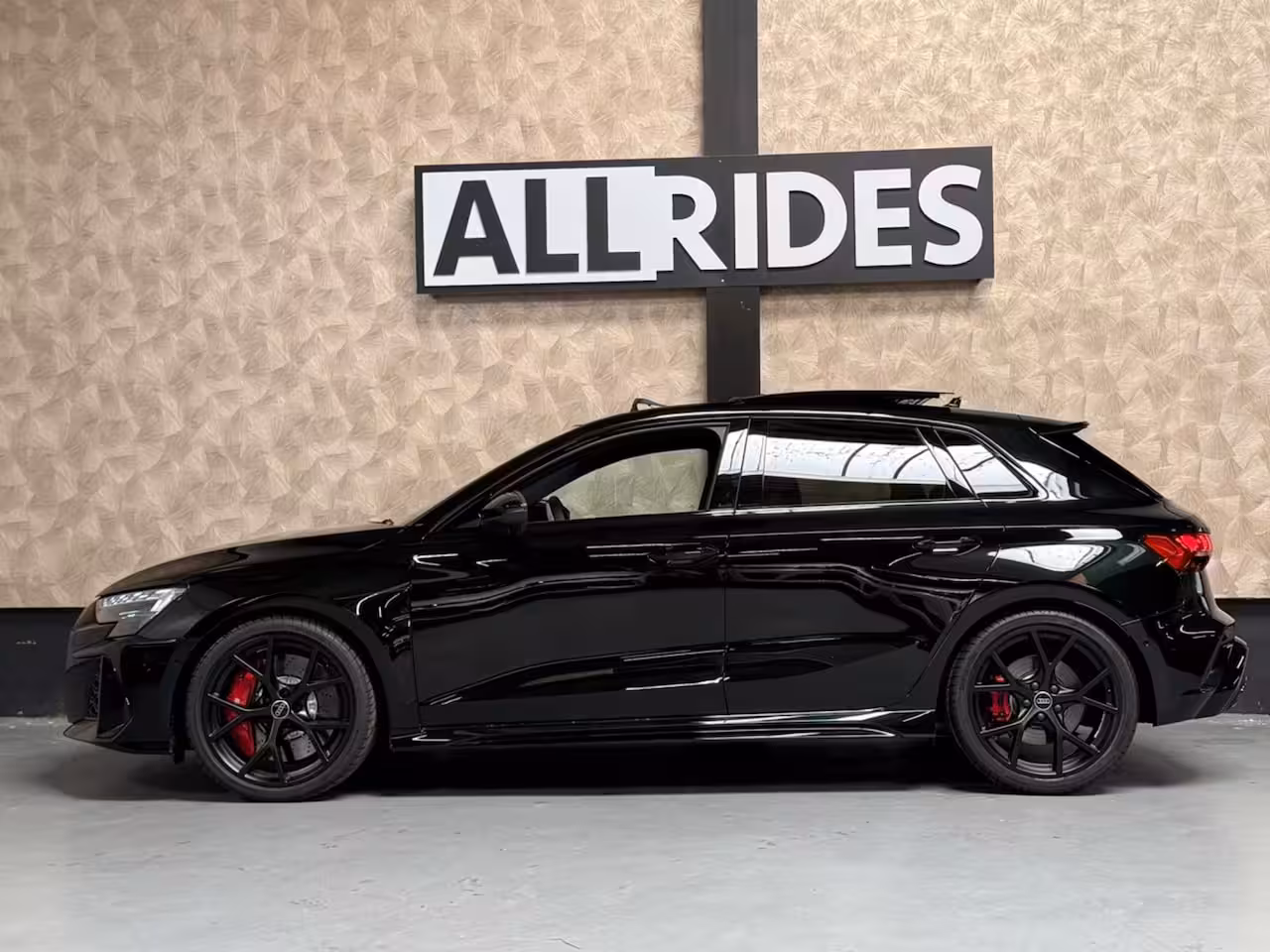 Audi RS3 Sportback 2.5 TFSI RS 3 quattro | Pano | carbon | Kuipstoelen | ACC | Keyless | Sfeerverli