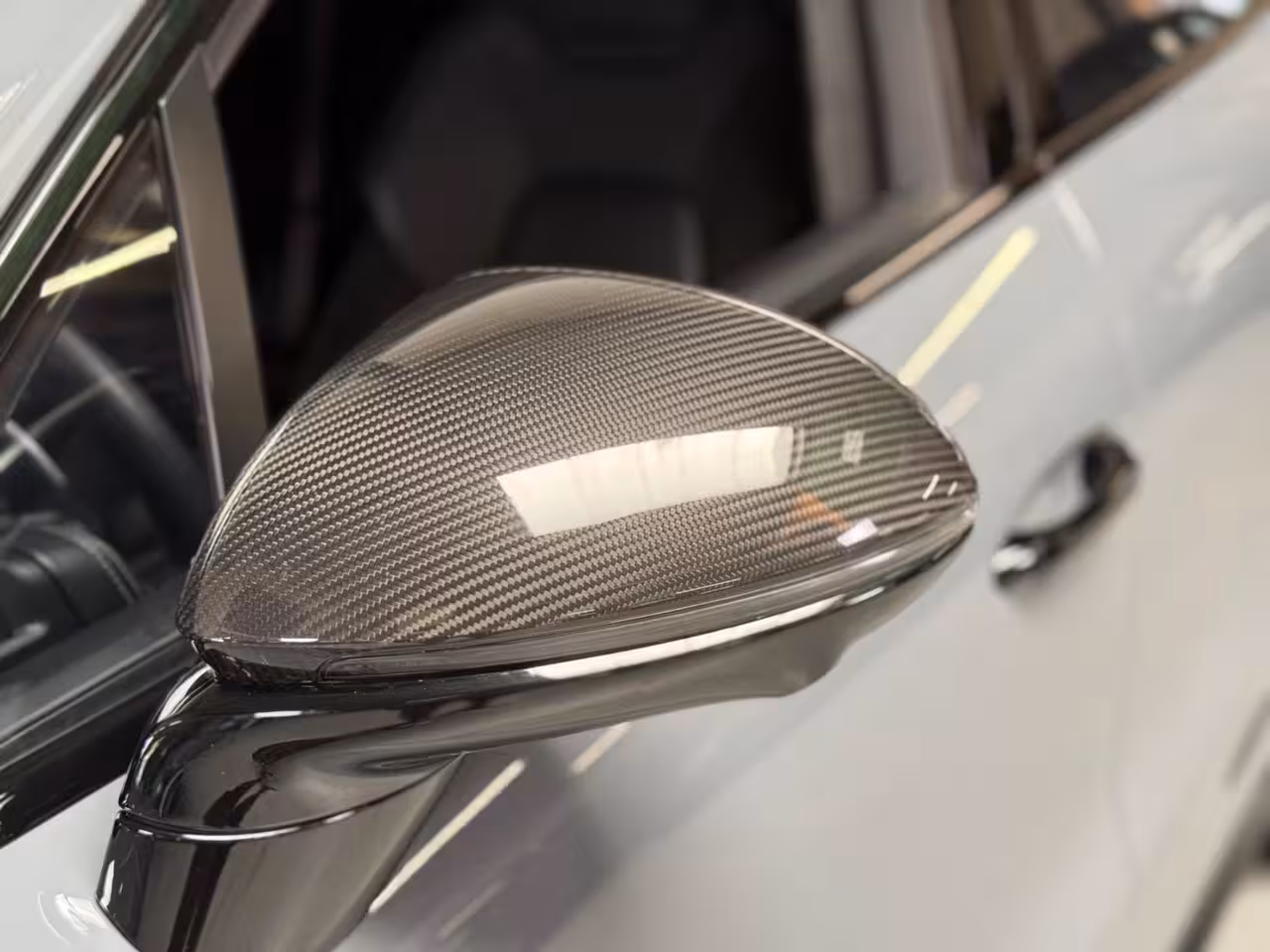 Porsche Cayenne Coupé 4.0 Turbo GT Sport Chrono 640 PK | Keramisch | Carbon | HUD |360 Camera | Softclose