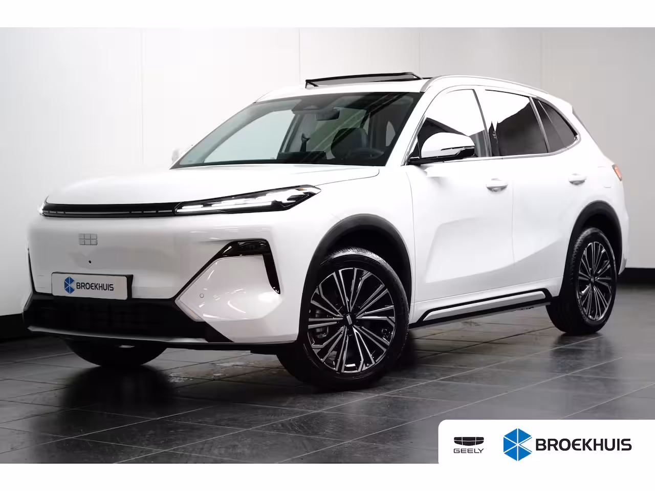 Geely Starray EM-i Max+ | Achterbank in delen neerklapbaar | Airco (automatisch) | Apple Carplay/Android Auto
