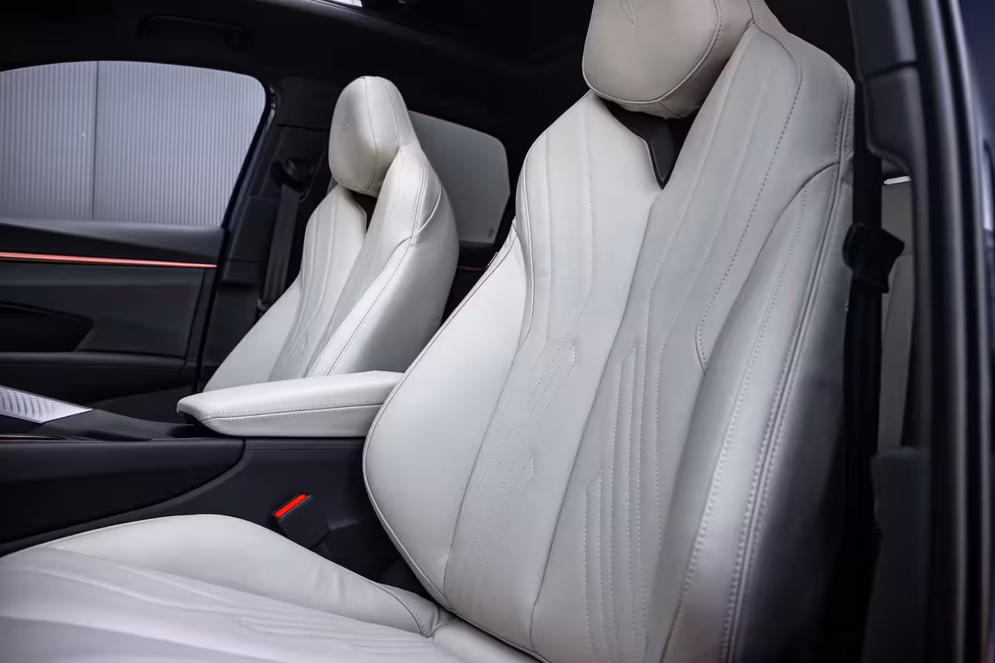 Cupra Terramar 1.5 TSI e-Hybrid 272pk VZ Performance | Leder | Panoramadak | Trekhaak | 360 Camera | Senn