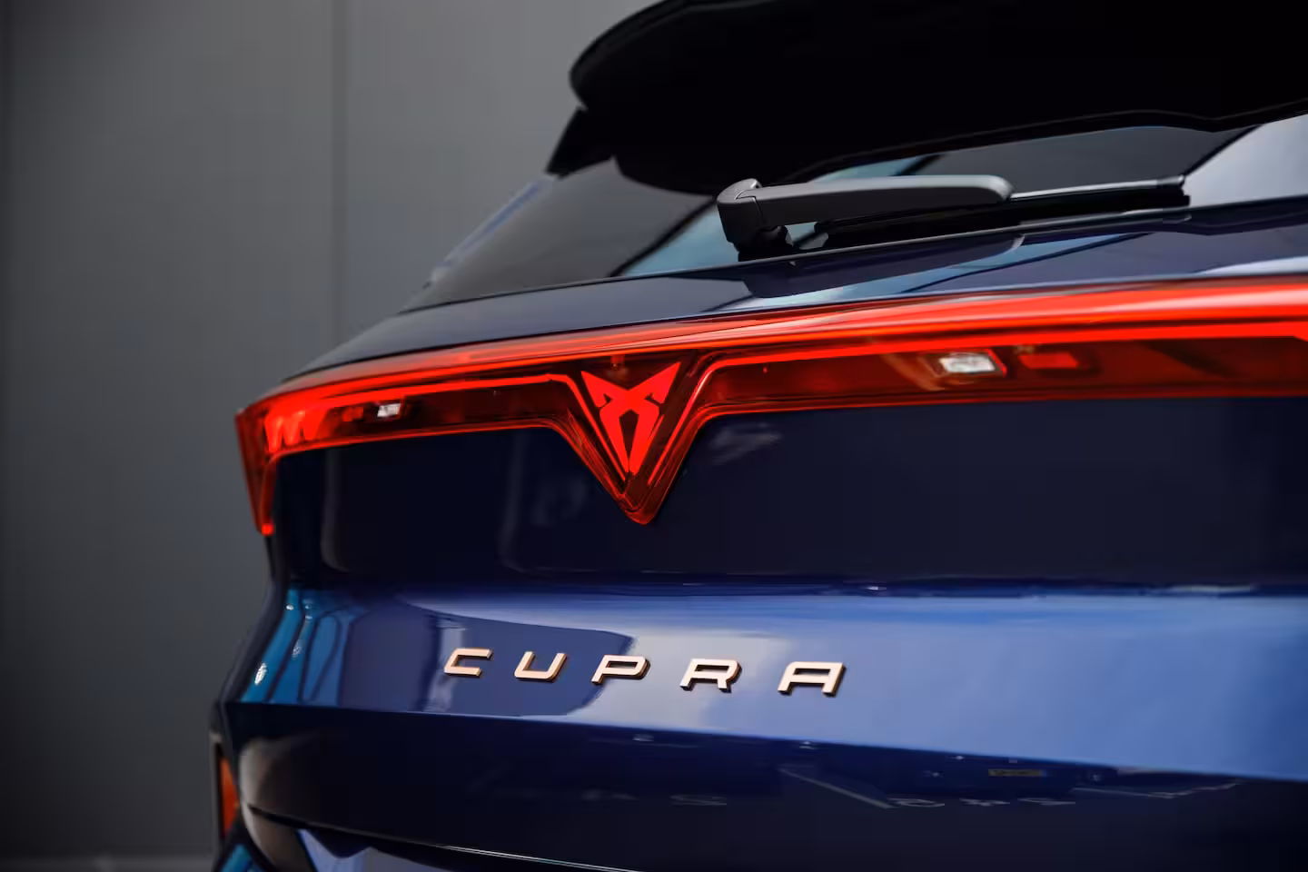 Cupra Terramar 1.5 TSI e-Hybrid 272pk VZ Performance | Leder | Panoramadak | Trekhaak | 360 Camera | Senn