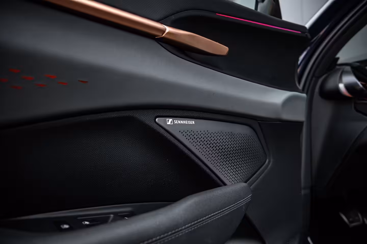Cupra Terramar 1.5 TSI e-Hybrid 272pk VZ Performance | Leder | Panoramadak | Trekhaak | 360 Camera | Senn