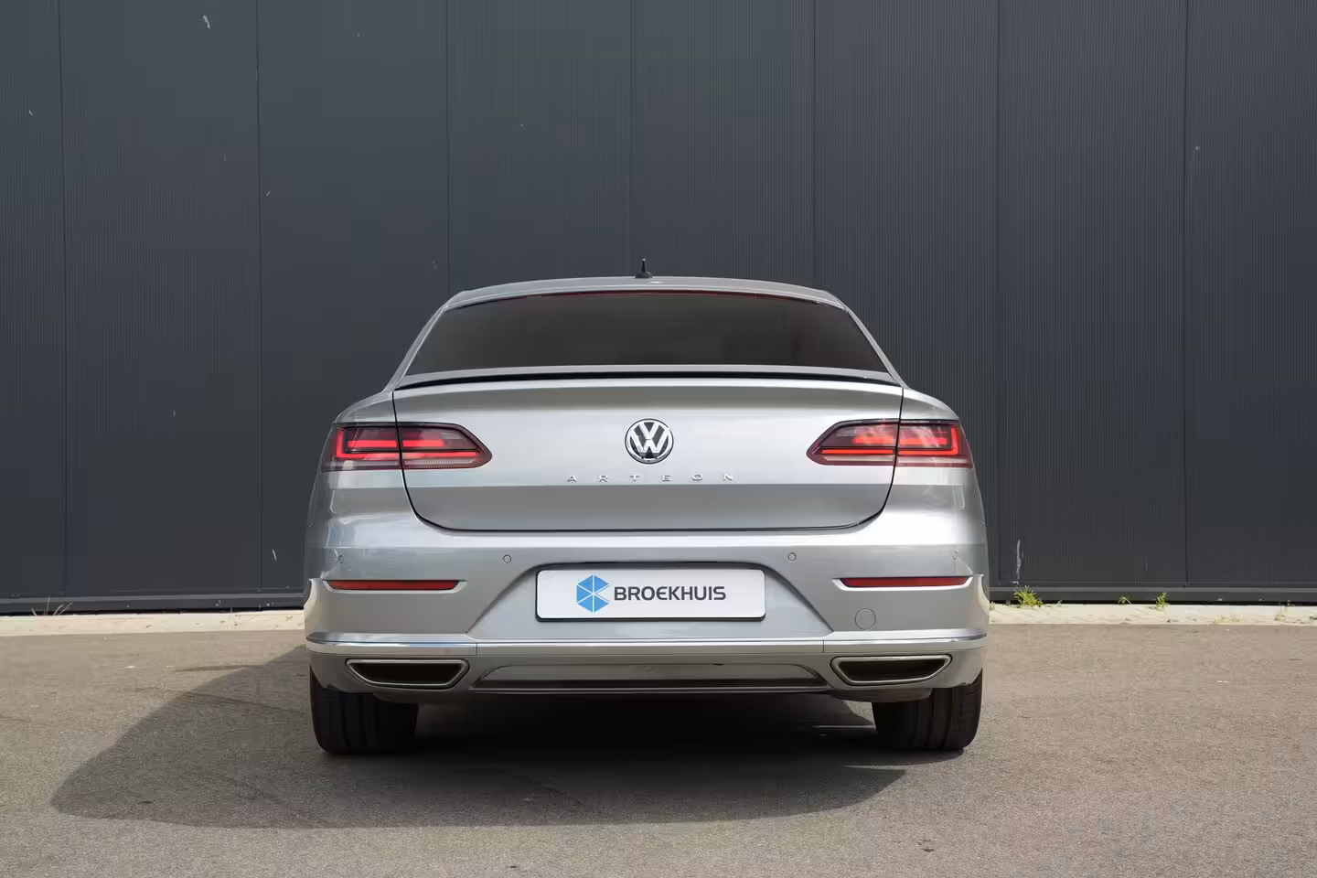 Volkswagen Arteon 1.5 TSI 150pk Business R | Achteruitrijcamera | 19" | Adaptive Cruise | Stoelverwarming |