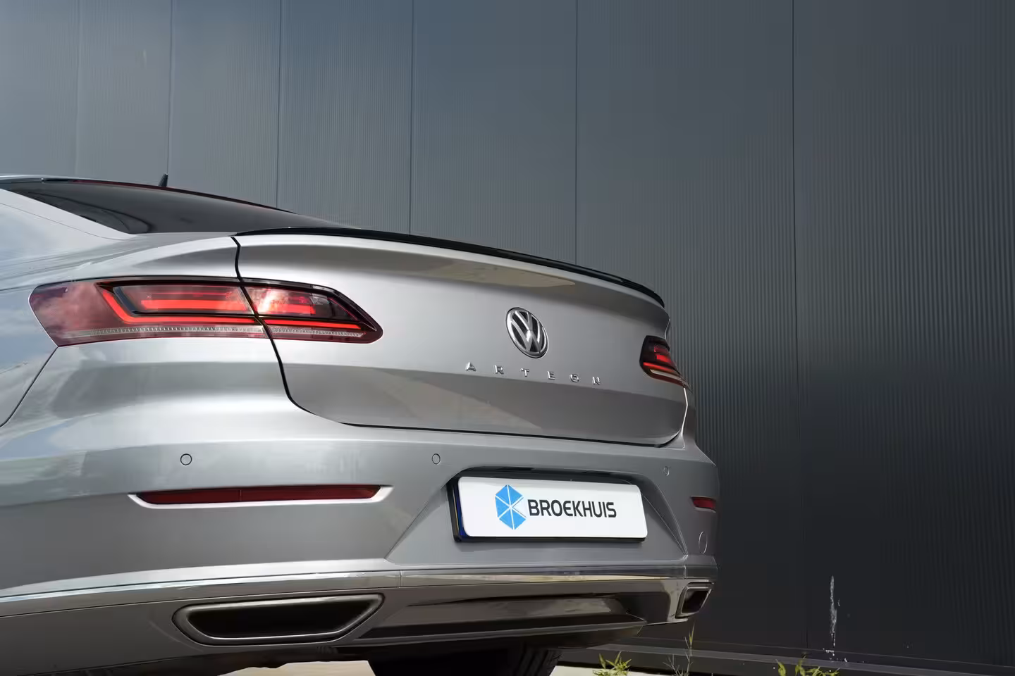 Volkswagen Arteon 1.5 TSI 150pk Business R | Achteruitrijcamera | 19" | Adaptive Cruise | Stoelverwarming |