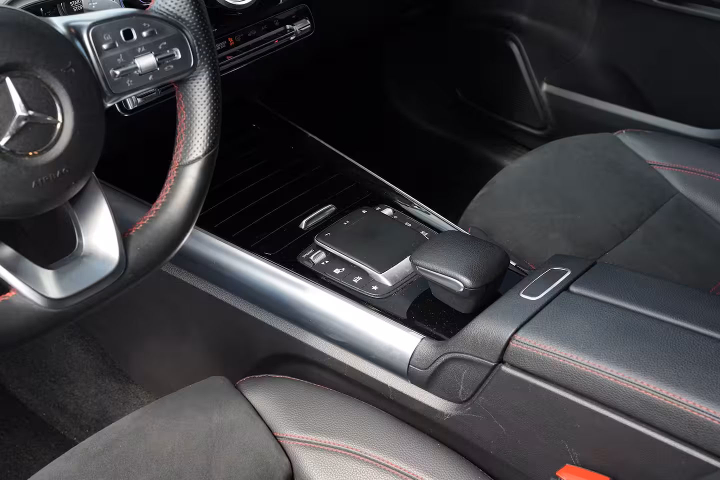 Mercedes-Benz EQA 250 AMG Line 190PK | SOH: 98, 95% | AMG Styling | Achteruitrijcamera | Cruise | Carplay |