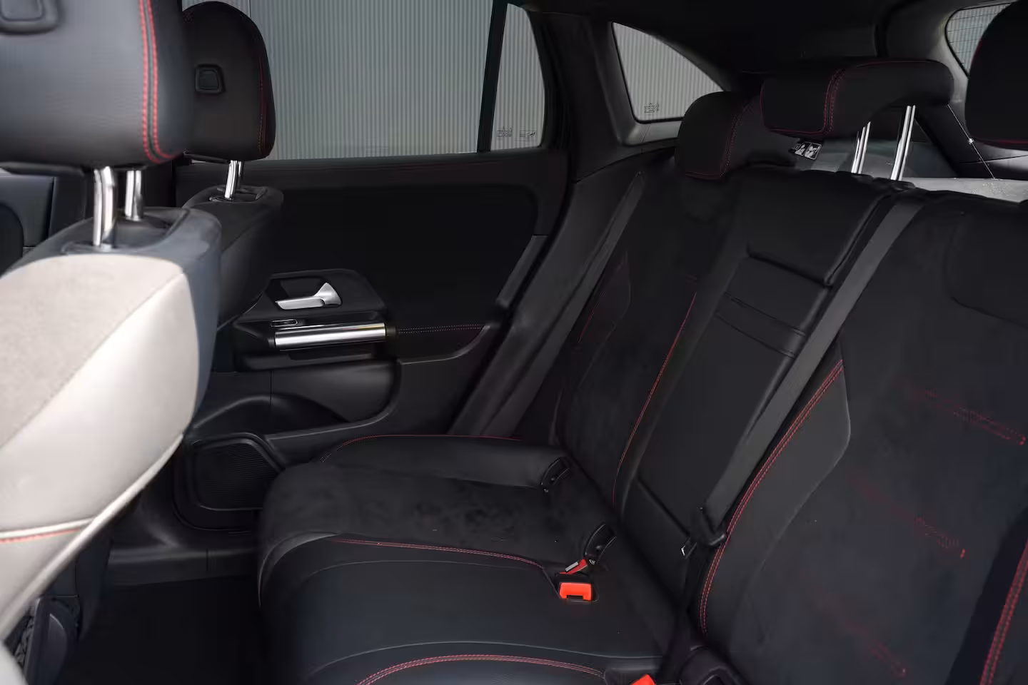 Mercedes-Benz EQA 250 AMG Line 190PK | SOH: 98, 95% | AMG Styling | Achteruitrijcamera | Cruise | Carplay |