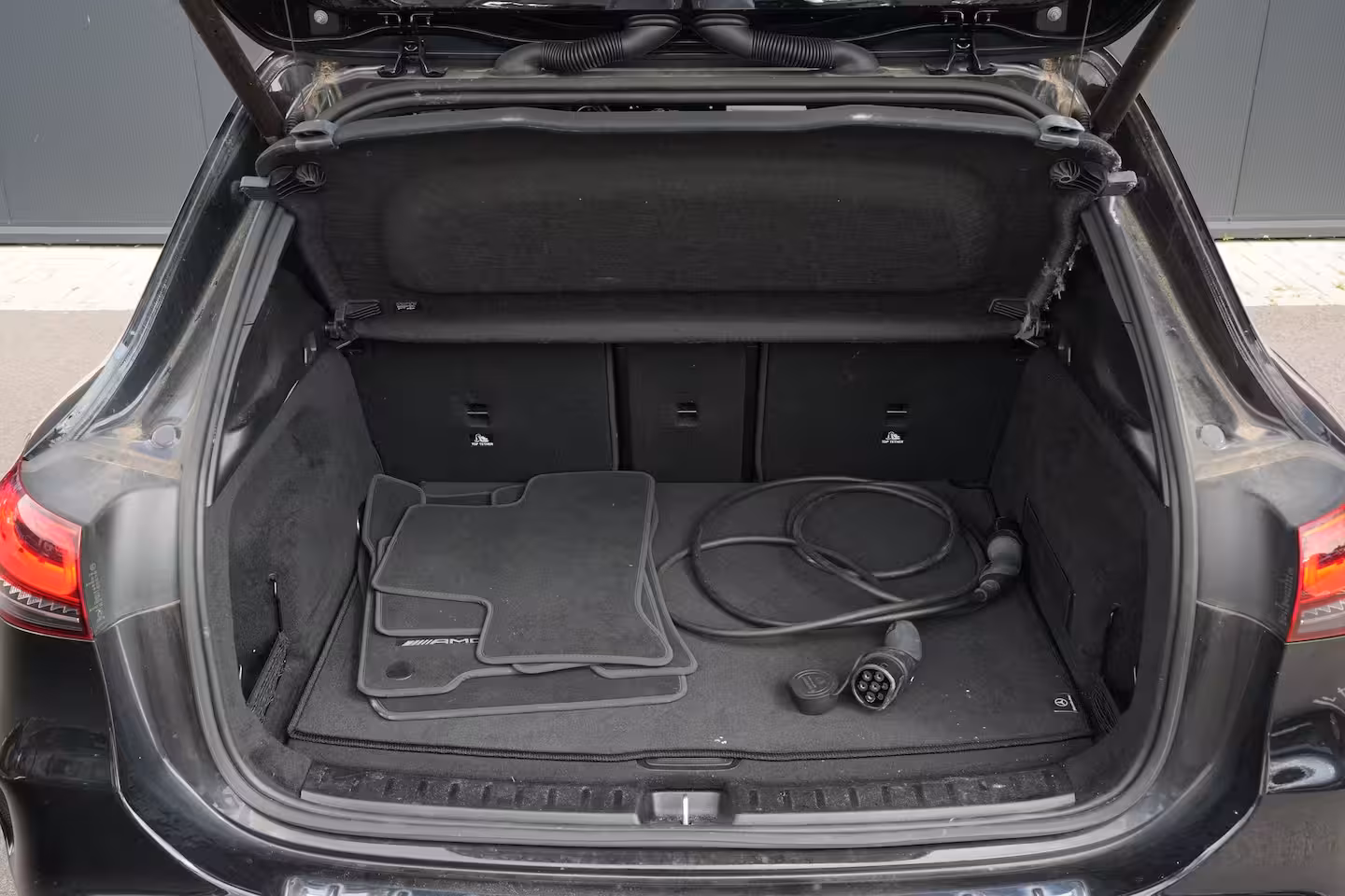Mercedes-Benz EQA 250 AMG Line 190PK | SOH: 98, 95% | AMG Styling | Achteruitrijcamera | Cruise | Carplay |