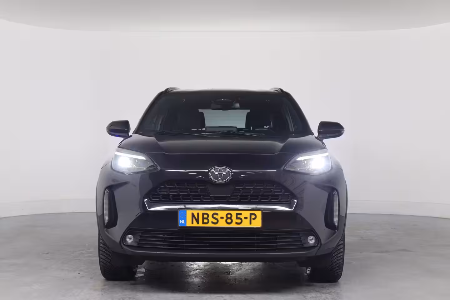 Toyota Yaris Cross 1.5 Hybrid 115 Dynamic | 1e Eigenaar | LED | Stoel/Stuurverwarming | Clima | Camera | Crui