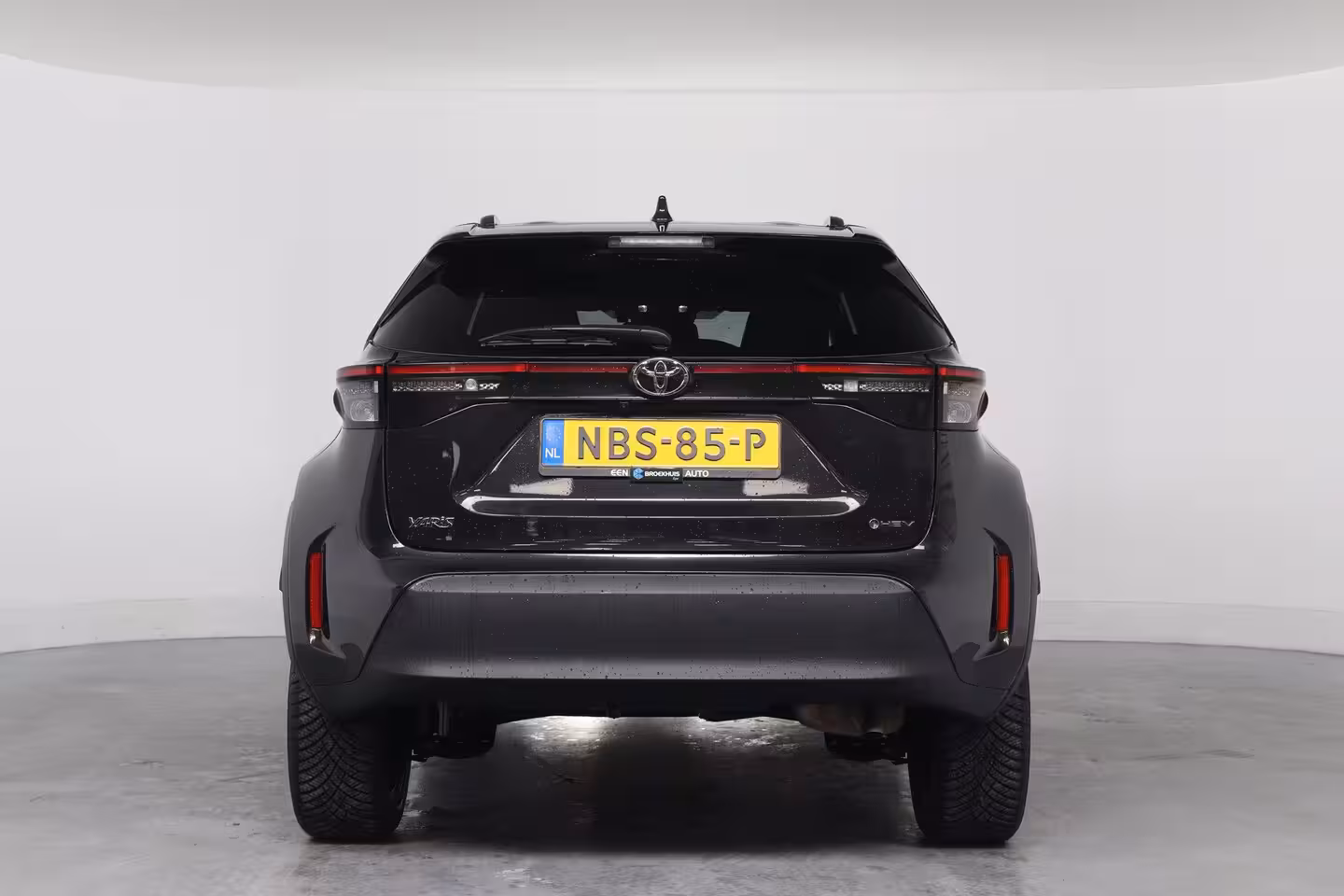 Toyota Yaris Cross 1.5 Hybrid 115 Dynamic | 1e Eigenaar | LED | Stoel/Stuurverwarming | Clima | Camera | Crui