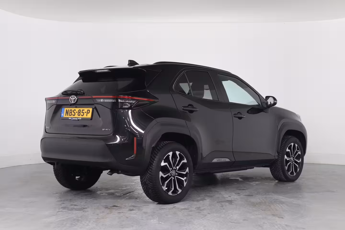 Toyota Yaris Cross 1.5 Hybrid 115 Dynamic | 1e Eigenaar | LED | Stoel/Stuurverwarming | Clima | Camera | Crui
