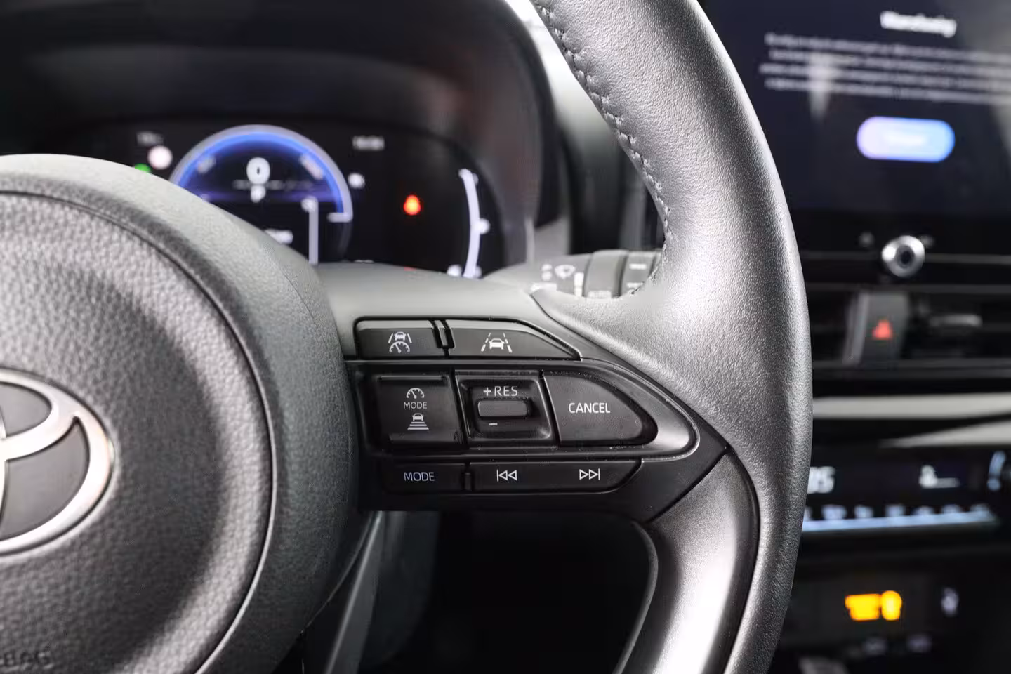 Toyota Yaris Cross 1.5 Hybrid 115 Dynamic | 1e Eigenaar | LED | Stoel/Stuurverwarming | Clima | Camera | Crui