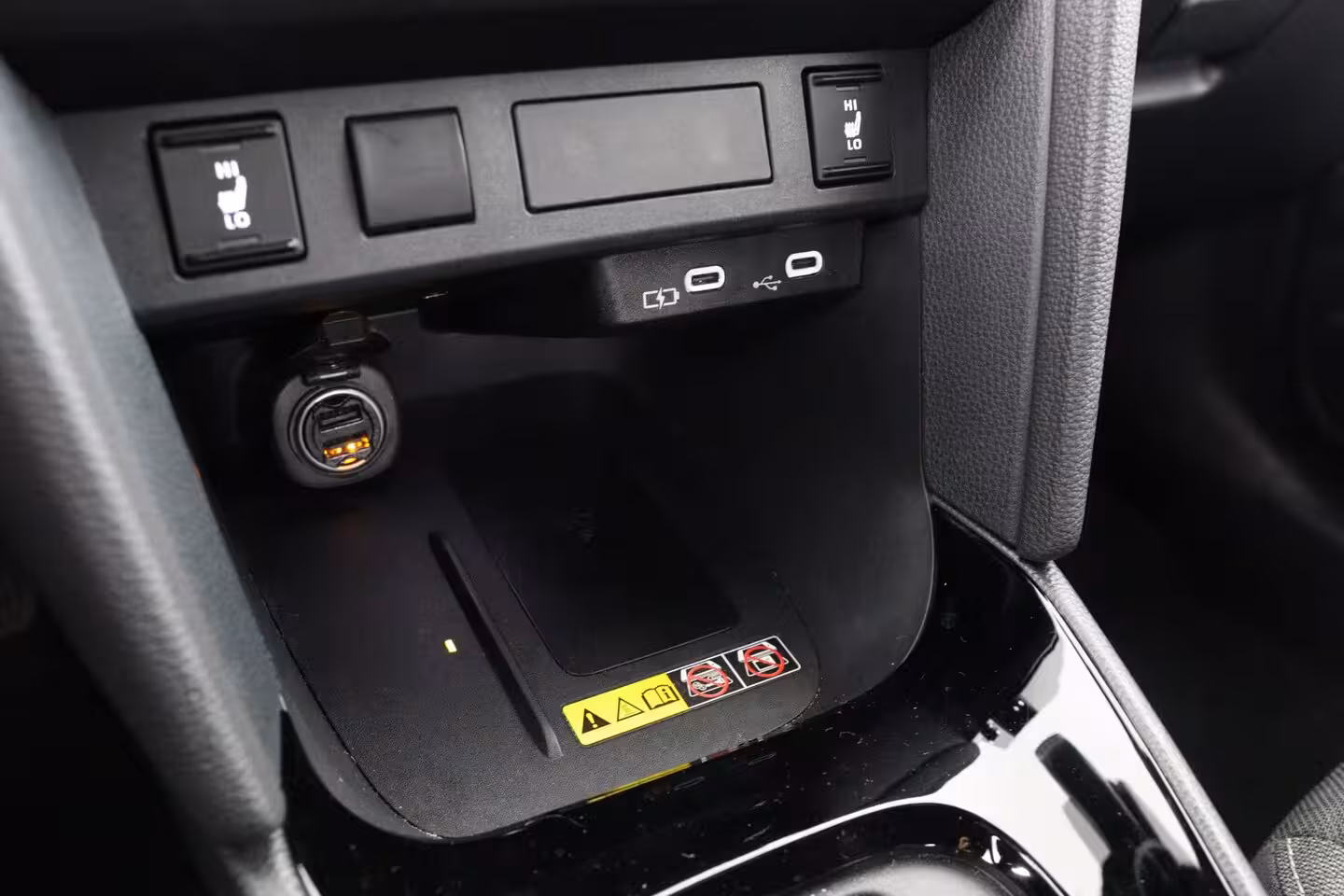 Toyota Yaris Cross 1.5 Hybrid 115 Dynamic | 1e Eigenaar | LED | Stoel/Stuurverwarming | Clima | Camera | Crui