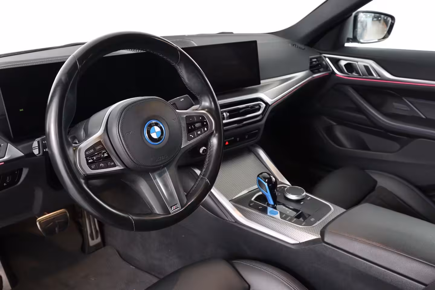 BMW i4 eDrive40 84 kWh M-Sport | SOH 94% | Trekhaak | Sfeerverlichting | LED | Sportstoelen | Cam