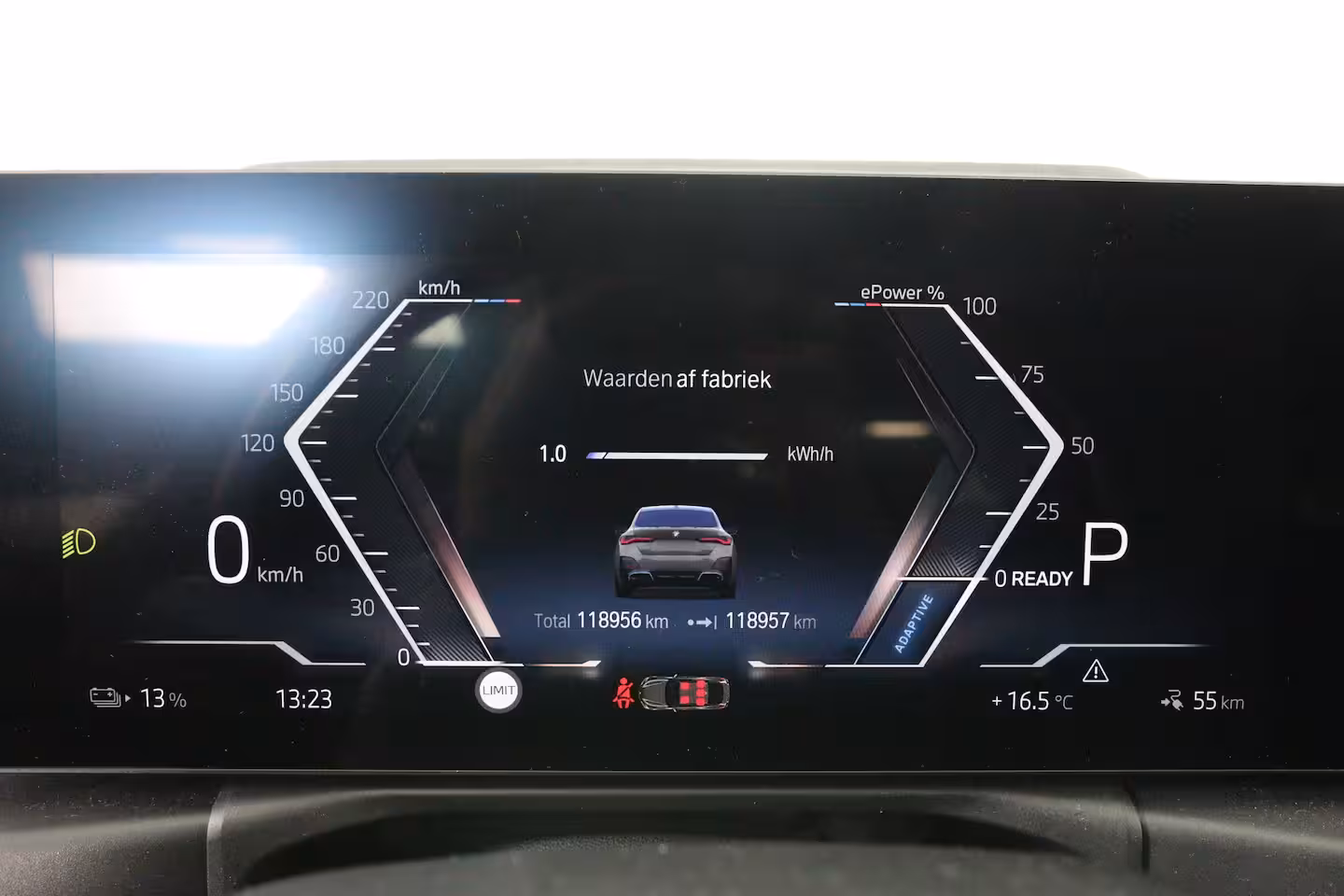 BMW i4 eDrive40 84 kWh M-Sport | SOH 94% | Trekhaak | Sfeerverlichting | LED | Sportstoelen | Cam