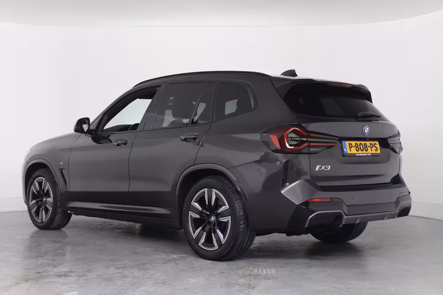 BMW iX3 Executive 80 kWh M-Sport | SOH 95% | 1e Eigenaar | Dealer Onderhouden | Open dak | Memory
