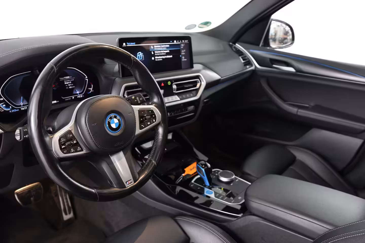 BMW iX3 Executive 80 kWh M-Sport | SOH 95% | 1e Eigenaar | Dealer Onderhouden | Open dak | Memory
