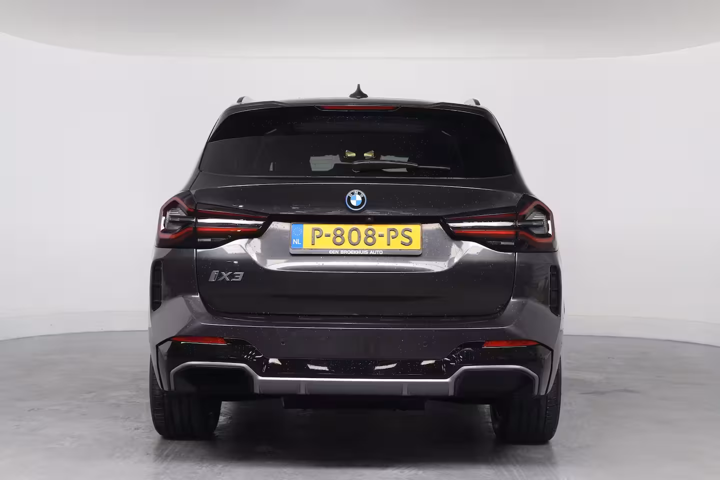 BMW iX3 Executive 80 kWh M-Sport | SOH 95% | 1e Eigenaar | Dealer Onderhouden | Open dak | Memory