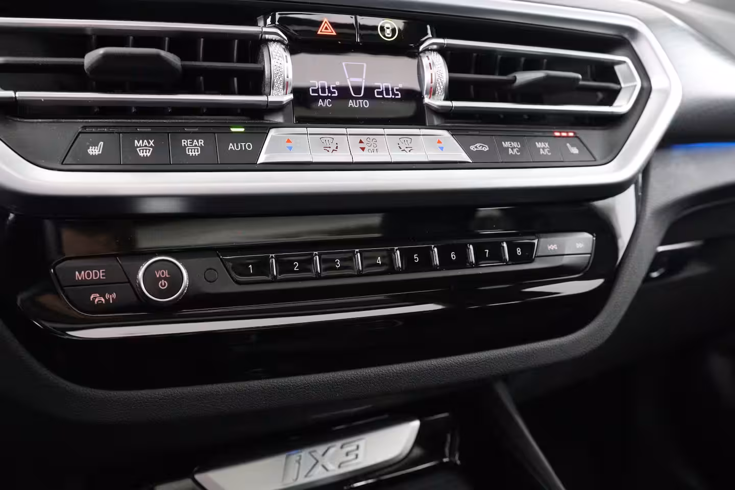 BMW iX3 Executive 80 kWh M-Sport | SOH 95% | 1e Eigenaar | Dealer Onderhouden | Open dak | Memory