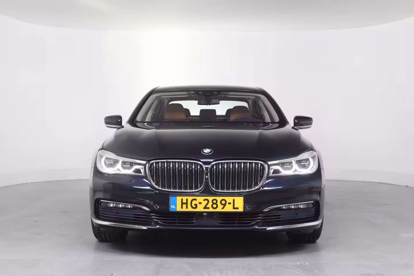 BMW 7-serie 740i High Executive | 1e Eigenaar | Dealer Onderhouden | Harman/Kardon | 360 Camera | Trek
