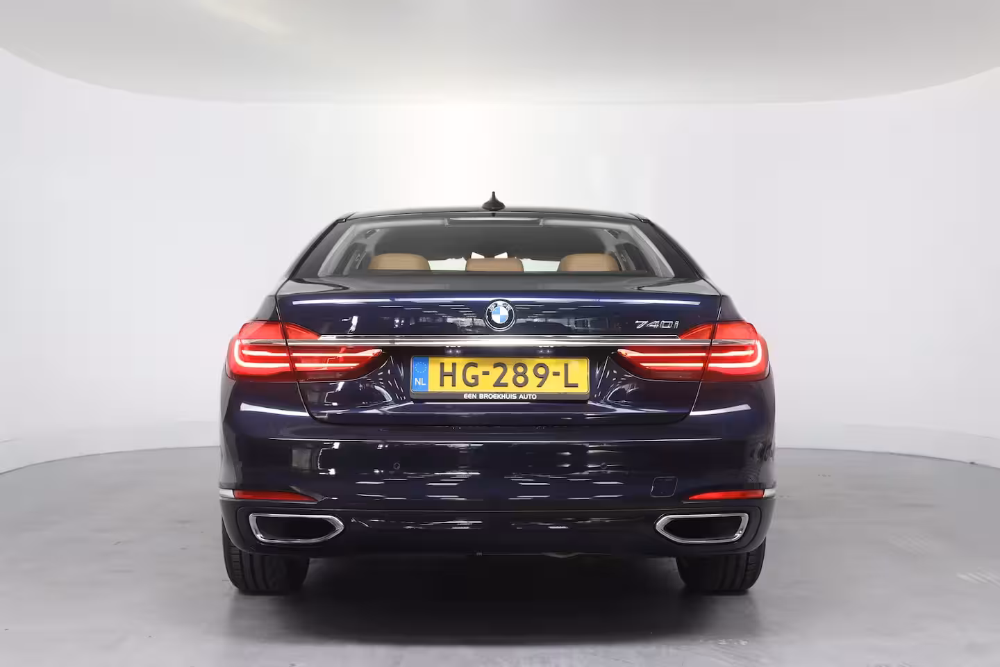 BMW 7-serie 740i High Executive | 1e Eigenaar | Dealer Onderhouden | Harman/Kardon | 360 Camera | Trek