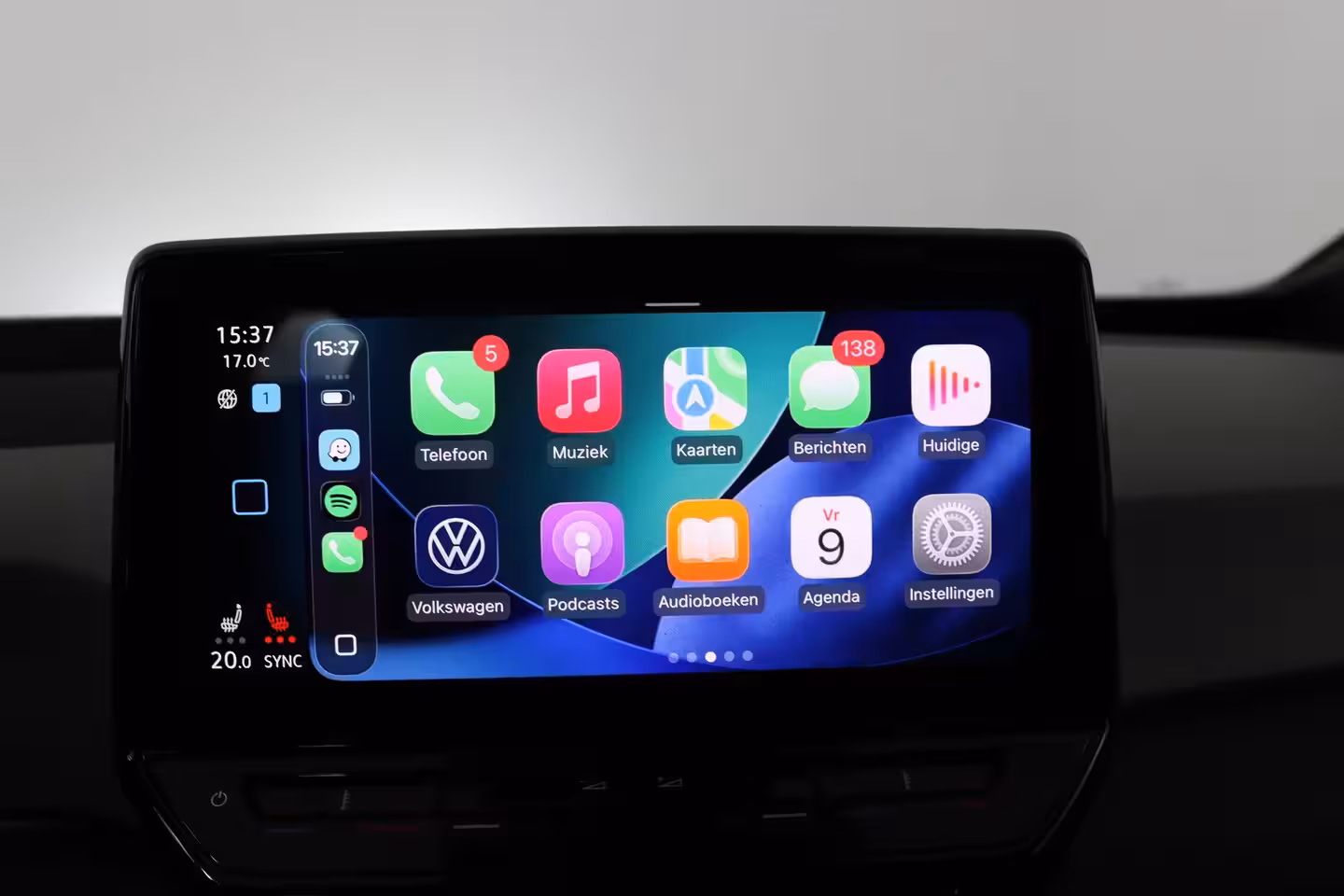 Volkswagen ID.3 First Plus 58 kWh | Cruise Control Adaptief | Panoramadak | Stoel-/stuurverwarming | Camer