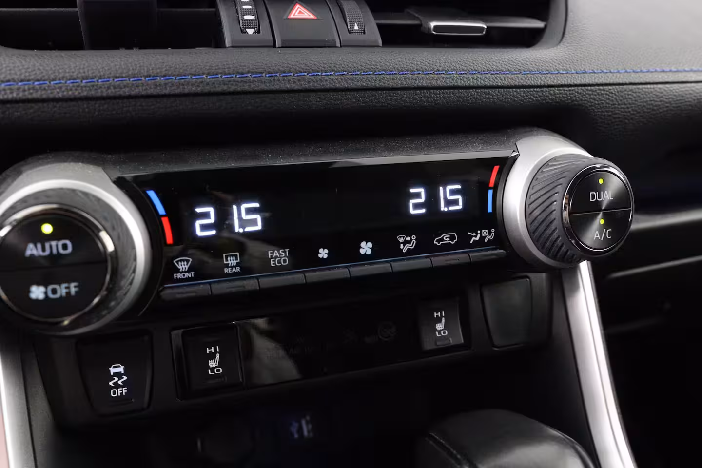Toyota RAV4 2.5 Hybrid Style Bi-Tone | 360 Camera | Adaptive Cruise | JBL Audio | Elektr Stoel | Stoel