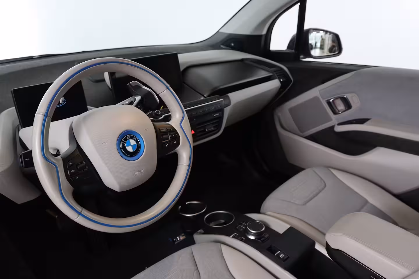 BMW i3 Basis iPerformance 94Ah 33 kWh | Dealer Onderhoud | Harman/Kardon | Stoelverwarming | Led