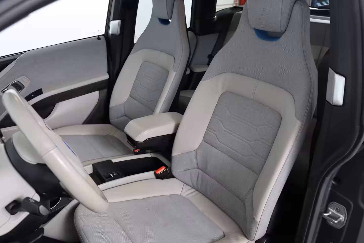 BMW i3 Basis iPerformance 94Ah 33 kWh | Dealer Onderhoud | Harman/Kardon | Stoelverwarming | Led