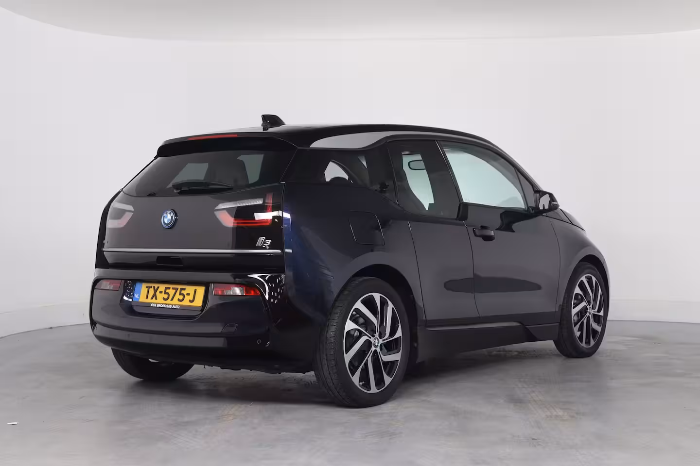 BMW i3 Basis iPerformance 94Ah 33 kWh | Dealer Onderhoud | Harman/Kardon | Stoelverwarming | Led