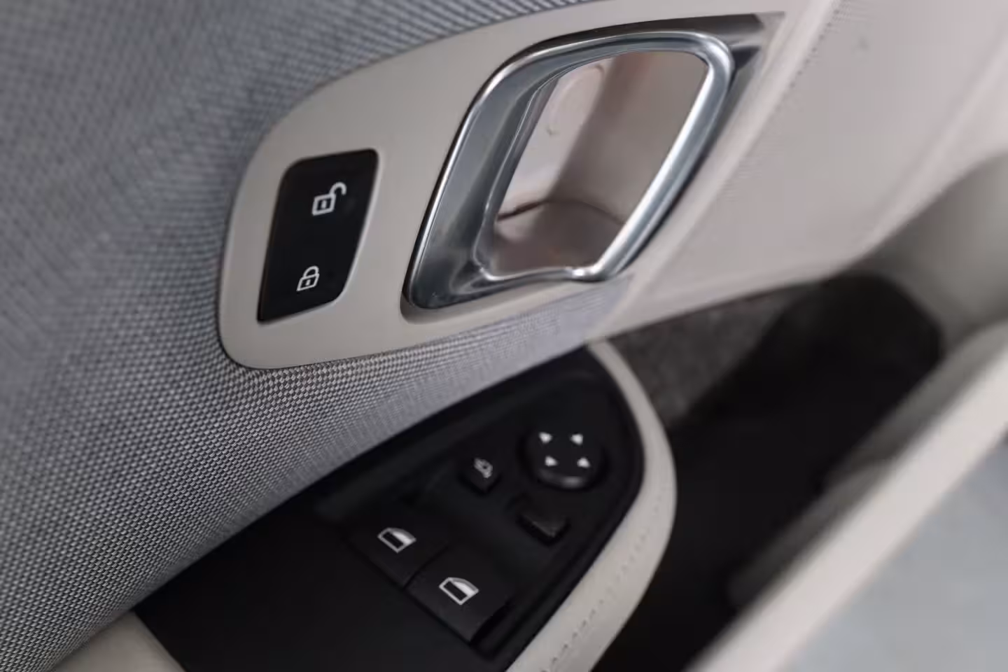 BMW i3 Basis iPerformance 94Ah 33 kWh | Dealer Onderhoud | Harman/Kardon | Stoelverwarming | Led