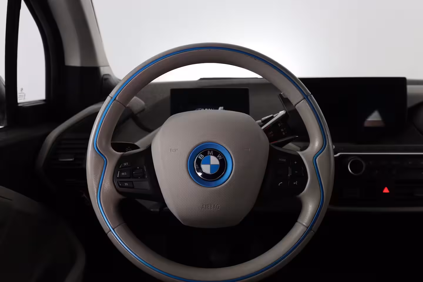 BMW i3 Basis iPerformance 94Ah 33 kWh | Dealer Onderhoud | Harman/Kardon | Stoelverwarming | Led
