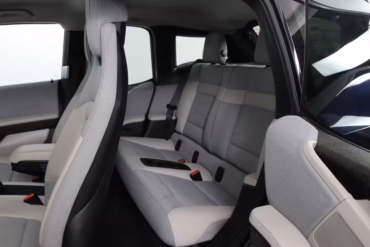 BMW i3 Basis iPerformance 94Ah 33 kWh | Dealer Onderhoud | Harman/Kardon | Stoelverwarming | Led