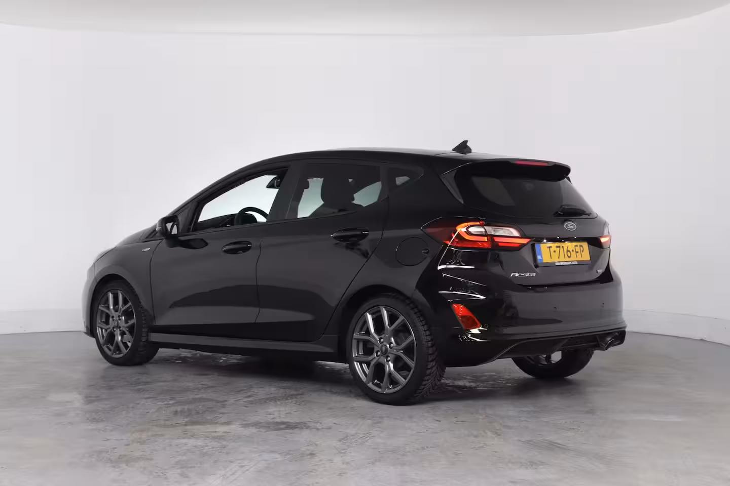 Ford Fiesta 1.0 EcoBoost Hybrid ST-Line X | Camera | Stoel-/Stuurverwarming | Voorruitverwarming | Cli