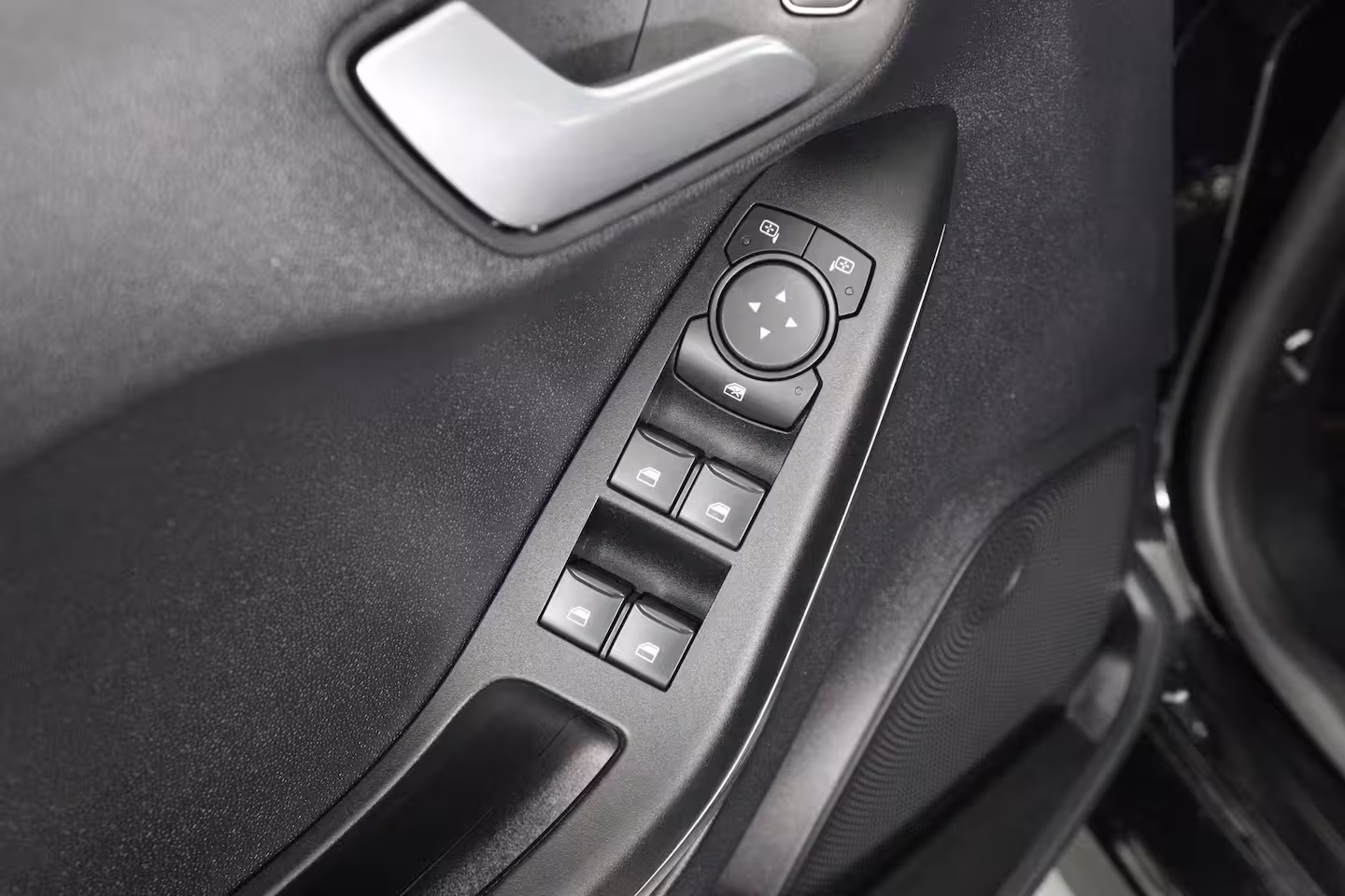 Ford Fiesta 1.0 EcoBoost Hybrid ST-Line X | Camera | Stoel-/Stuurverwarming | Voorruitverwarming | Cli