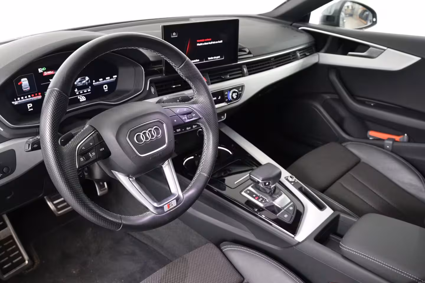 Audi A5 Sportback 40 TFSI S edition | S-Line | Adaptive Cruise | Trekhaak Wegkl. | Stoelverwarming | Keyless