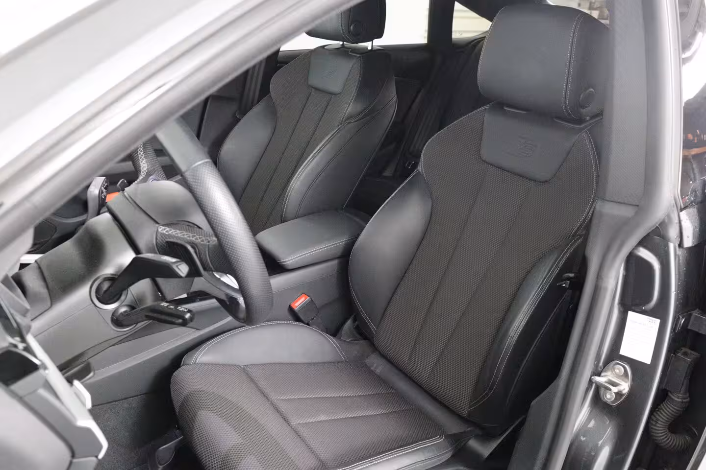 Audi A5 Sportback 40 TFSI S edition | S-Line | Adaptive Cruise | Trekhaak Wegkl. | Stoelverwarming | Keyless
