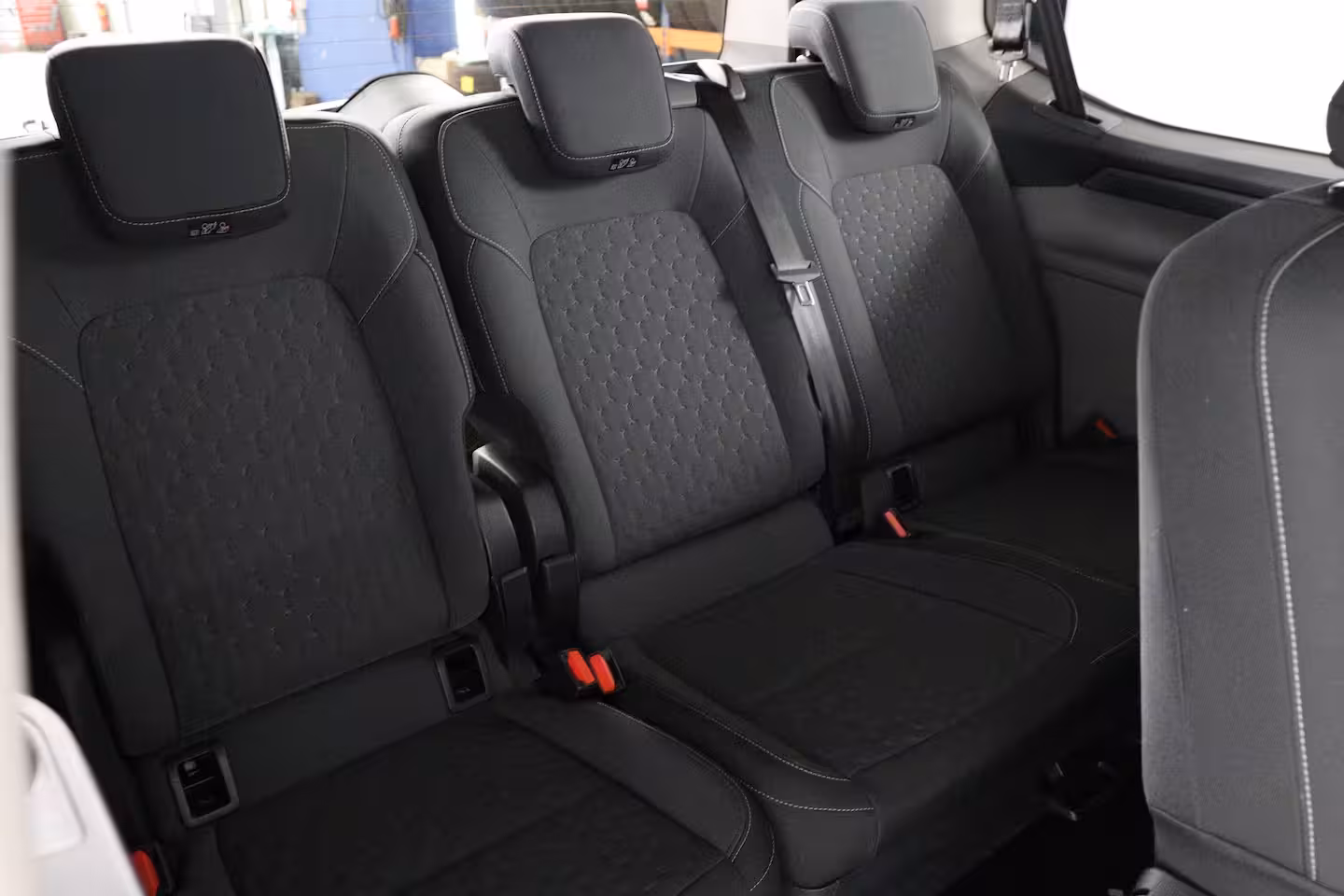 Ford Tourneo Custom 340 Titanium 65 kWh 8-Persoons | Camera | Stoel-/Stuurverwarming | Climate | Cruise | Keyl