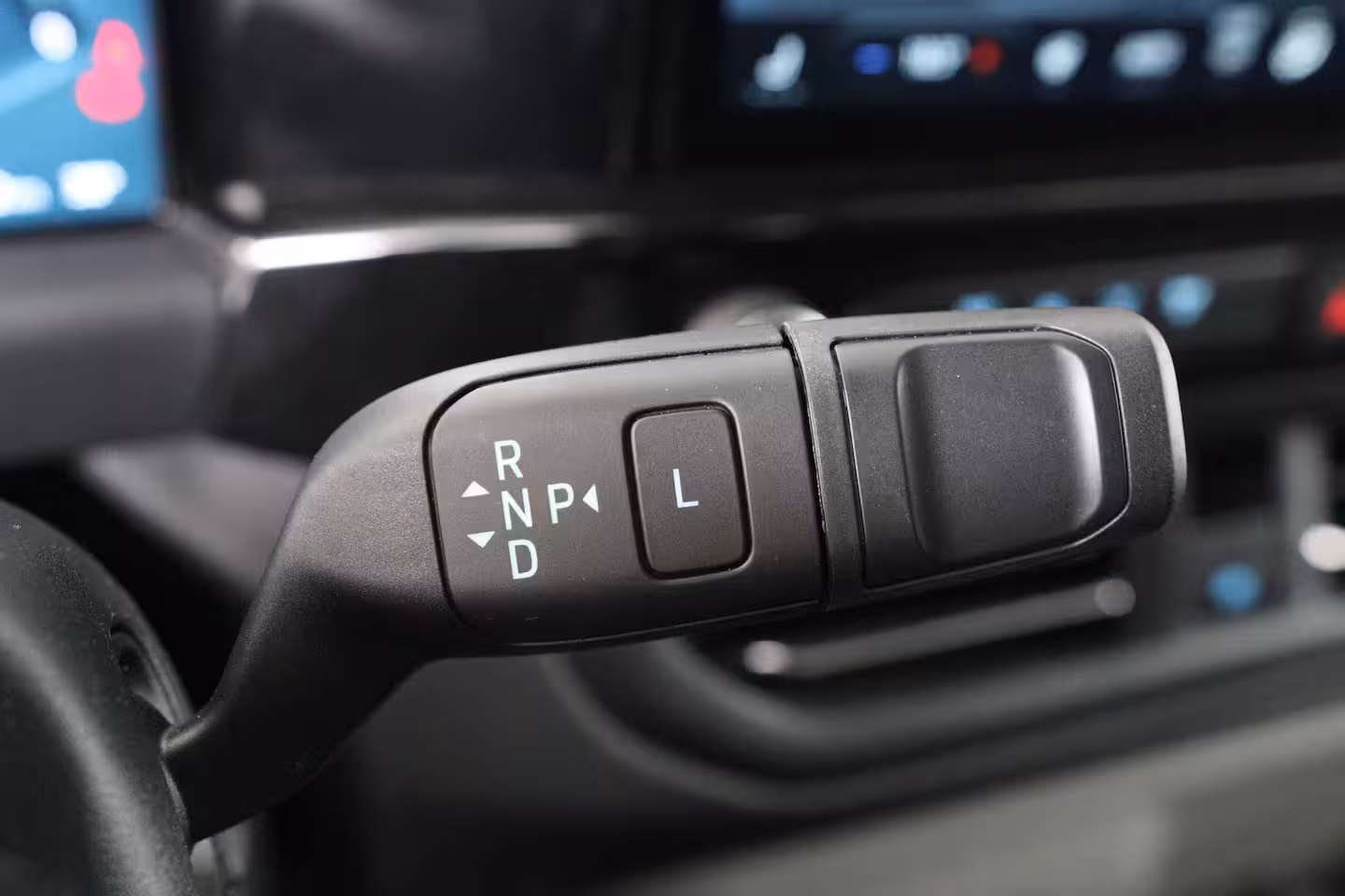 Ford Tourneo Custom 340 Titanium 65 kWh 8-Persoons | Camera | Stoel-/Stuurverwarming | Climate | Cruise | Keyl