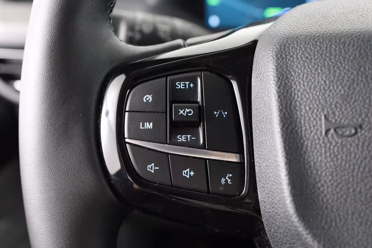 Ford Tourneo Custom 340 Titanium 65 kWh 8-Persoons | Camera | Stoel-/Stuurverwarming | Climate | Cruise | Keyl