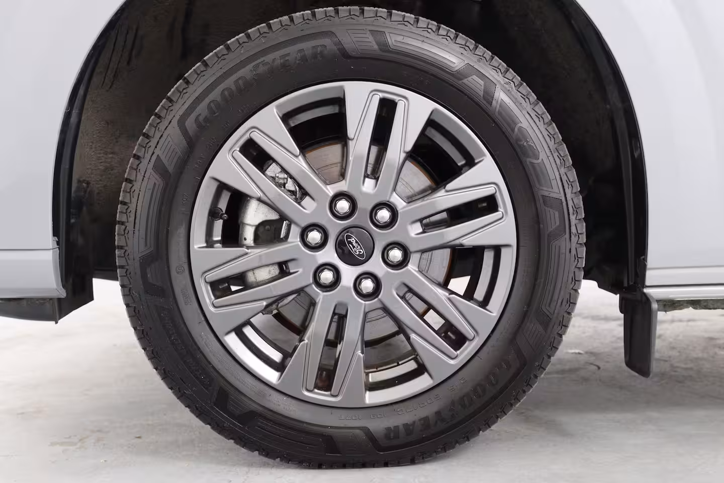 Ford Tourneo Custom 340 Titanium 65 kWh 8-Persoons | Camera | Stoel-/Stuurverwarming | Climate | Cruise | Keyl